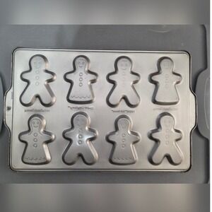 Nestle Gingerbread Man And Girl Cookie Mold Baking Sheet Pan Christmas Holidays